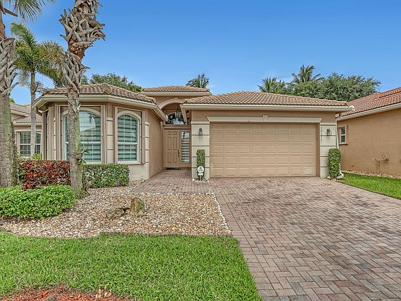 2nd image of 10673 Richfield Way