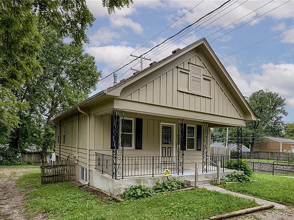 2nd image of 523 W Southside Blvd