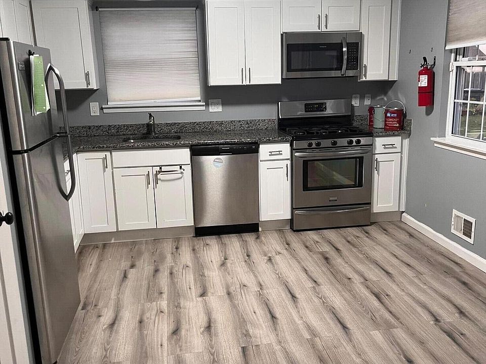 2nd image of 516 Harvey Ave