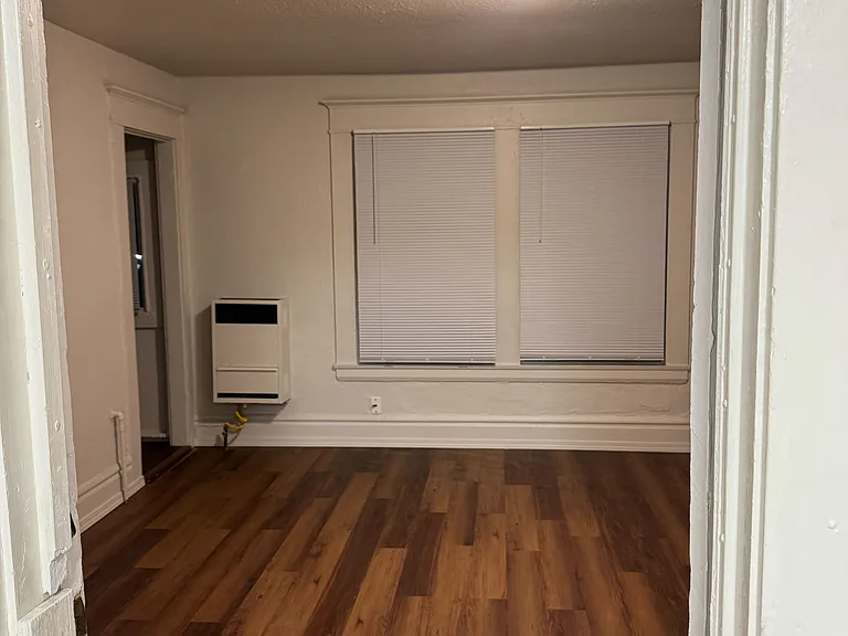 545 N California St #10 — Photo 11