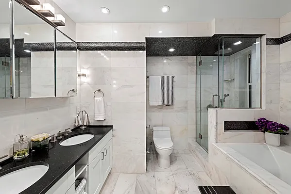 Sold by Compass | media 10