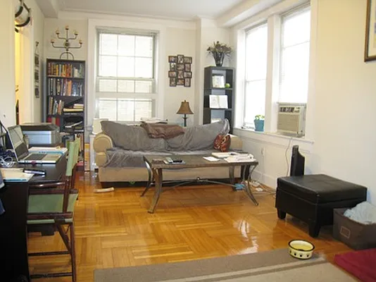 Rented by Metropolitan Equities | media 10