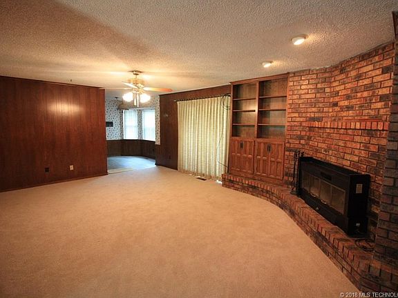 4th image of 10105 S 200 East Ave