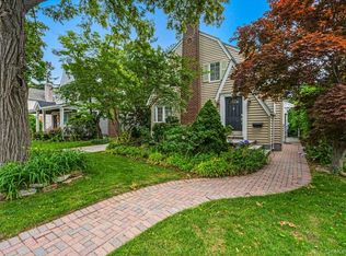 84 Fernwood Terrace, Garden City, NY 11530