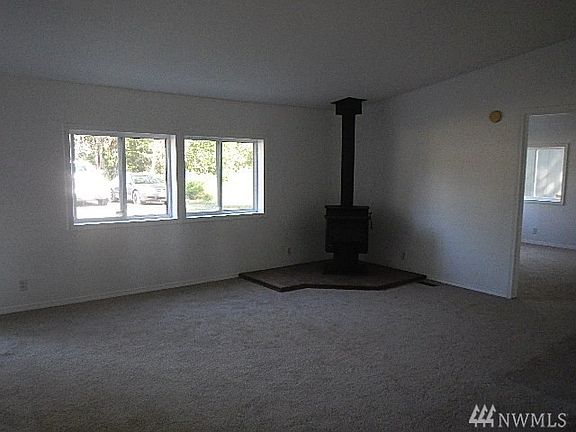 5th image of 40309 110th Ave E