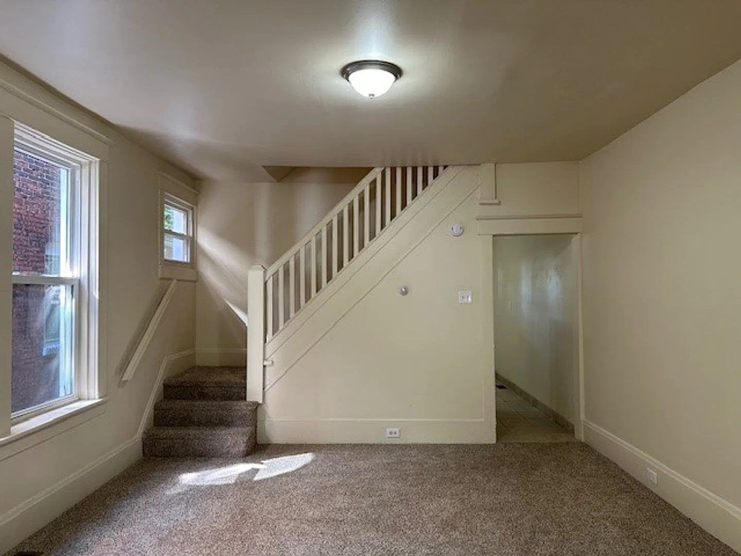 2 Bedroom 1 Bathroom Row Home For Rent In Harrisburg School District. — Photo 4