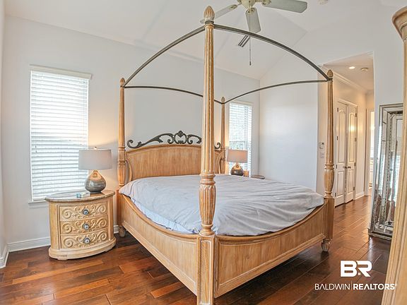 4th image of 31172 Oak Dr