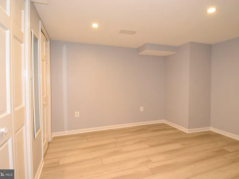 9309 Reef Ct — Photo 48