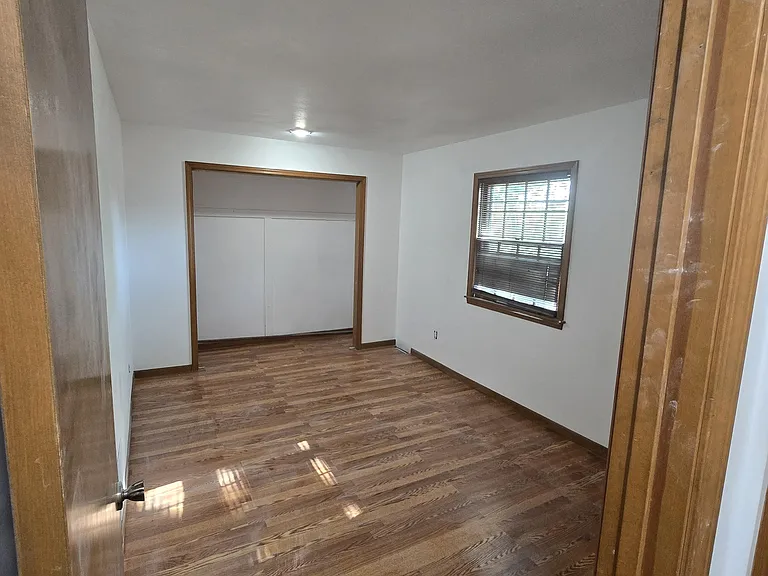 5900 Larson Ave — Photo 13