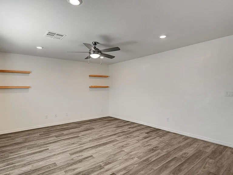 4116 Gold Desert St — Photo 17