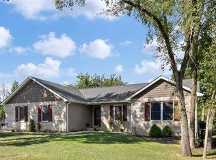 9814 Ridgecrest Dr, Hillsboro, MO 63050