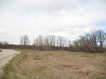 4th image of 2712 Chatham Ln
