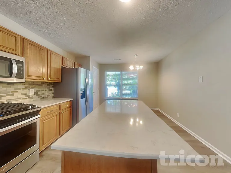 4480 Frost St — Photo 4