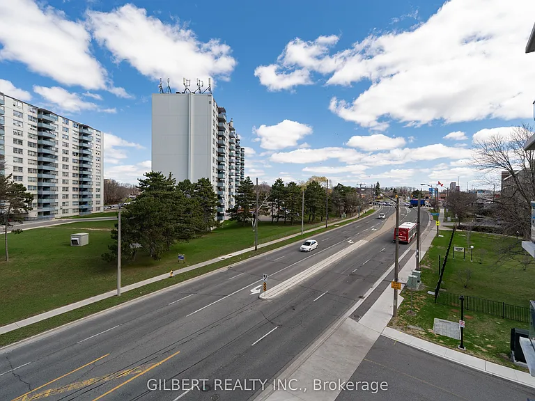 1461 Lawrence Ave W #404 — Photo 40