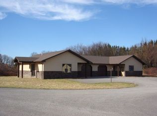 132 Carnegie Pl, Somerset Twp, PA 15501