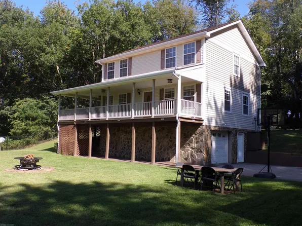 605 Ingles St, Radford, VA 24141