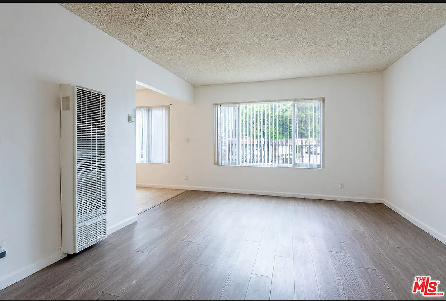 3458 W 67th St — Photo 2