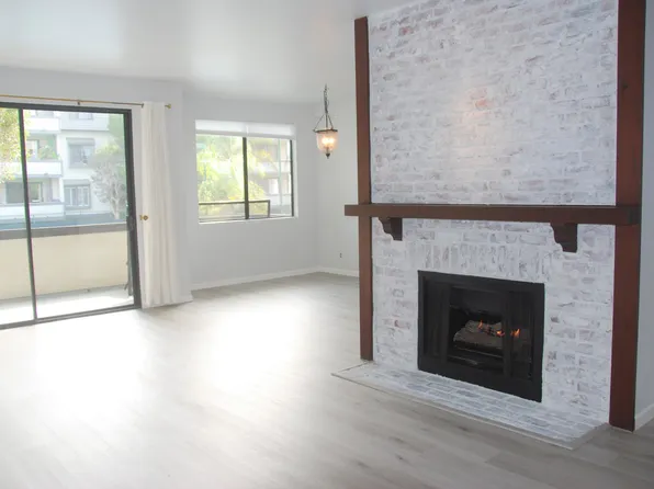 306 Bora Bora Way APT 106, Los Angeles, CA 90292