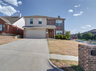 6453 Canyon Trl, Lake Worth, TX 76135