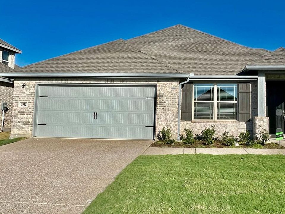 1st image of 3912 Mockingbird Ln