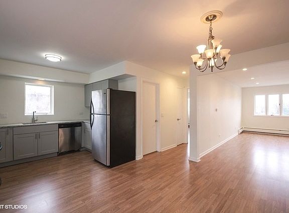 2nd image of 6555 W Belmont Ave APT 3W
