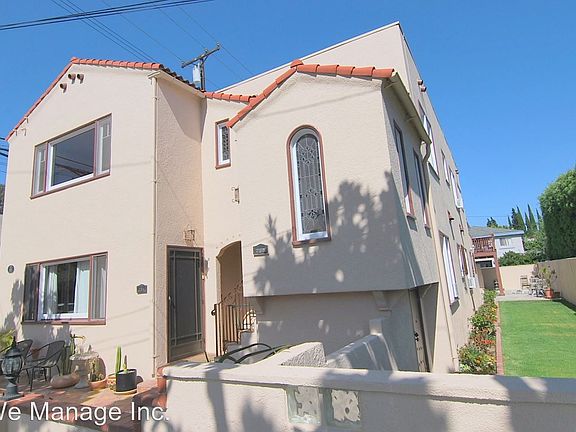 3rd image of 284 Orizaba Ave