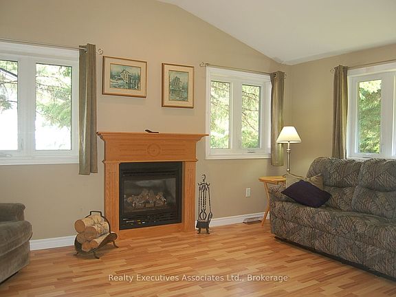 3rd image of 211 Alpine Lake Rd