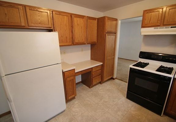 3rd image of N164W21280 Dunbar Ct