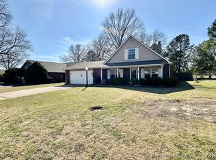 201 Gawf Ln, Muskogee, OK 74403