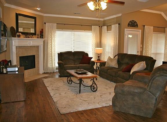 3rd image of 6104 Huntington Dr