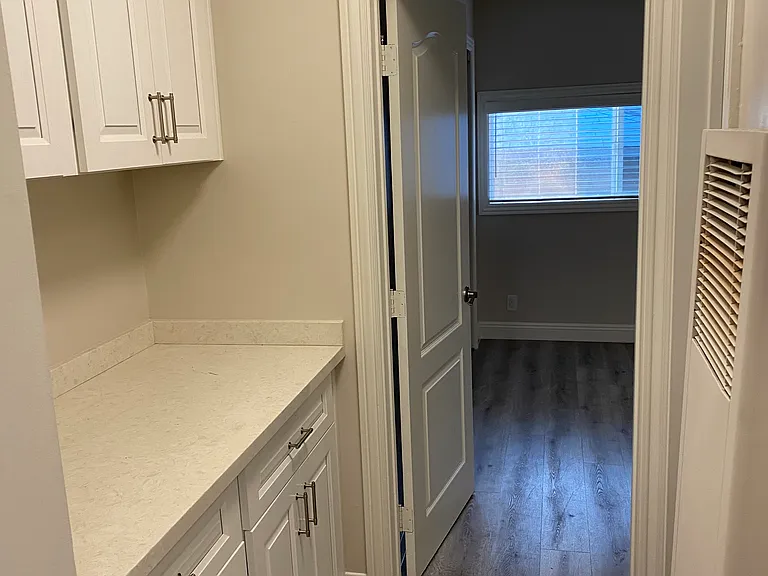 6437 Lexington Ave #1 — Photo 4
