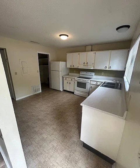 407 N 4th St #13 — Photo 1