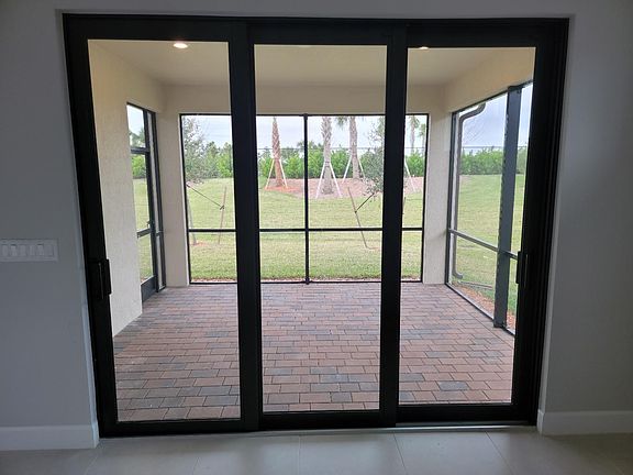 5th image of 4027 Basket Oak Cir