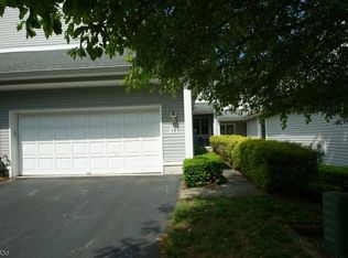 18 Hixson Ct #228, Montville, NJ 07045