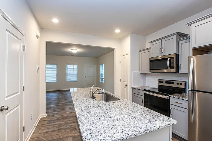 14121 Clayborn St — Photo 5