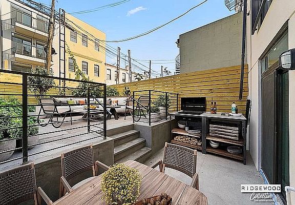 2nd image of 1483 Jefferson Ave Floor 1