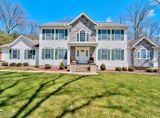 1815 Ryan Ln, Stroudsburg, PA 18360