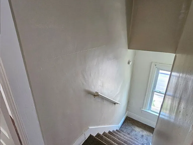 201-203 Pleasant Ave — Photo 14