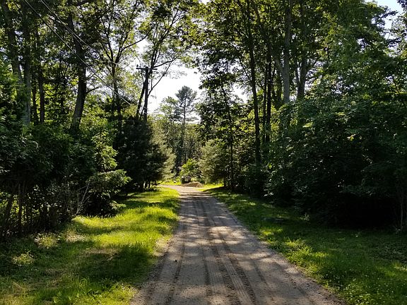 Long private driveway