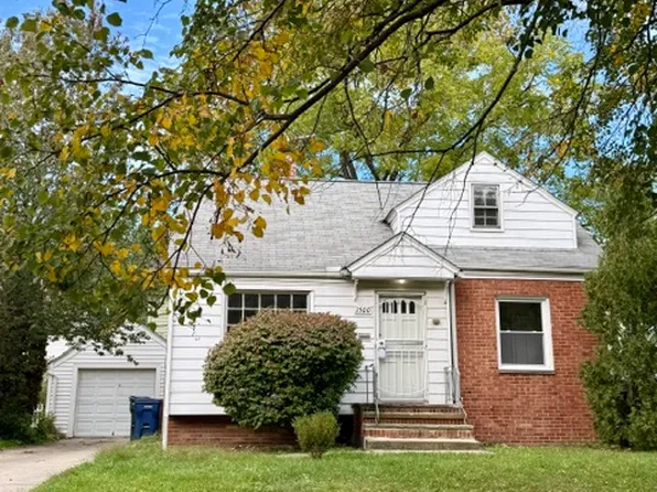 1500 S Noble Rd, Cleveland Heights, OH 44121