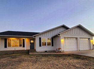 1040 Ashwood Ln, Forks, WA 98331