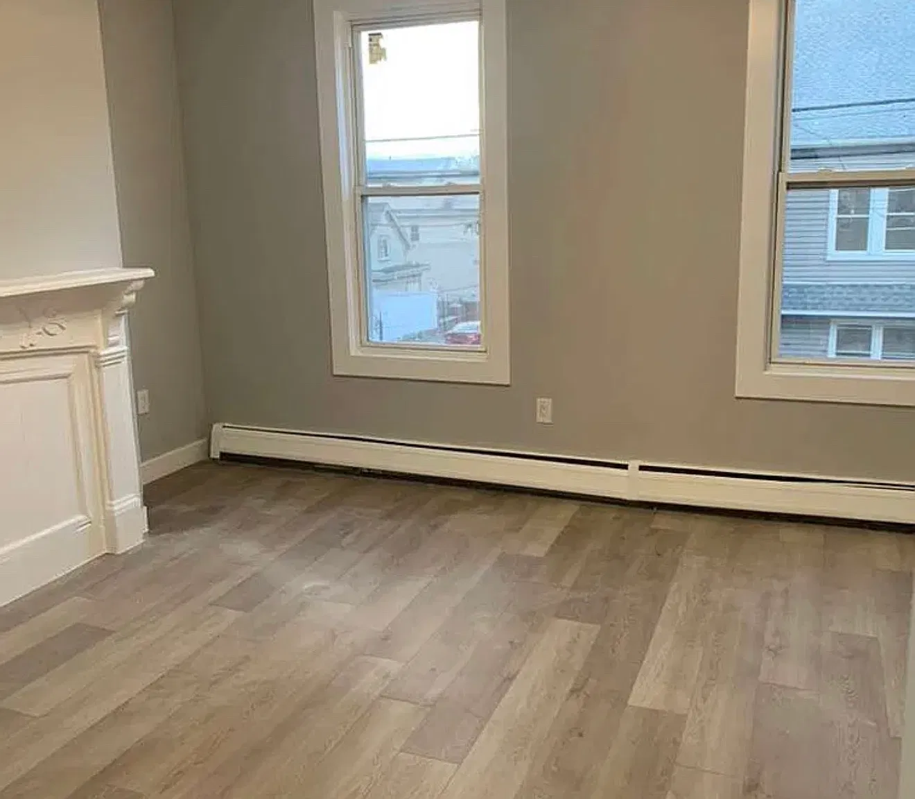 3 bed, $2,100 — Photo 2