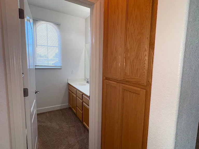 100 Mount Adams Cir — Photo 23
