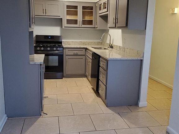 5th image of 2201 Baylor Ave