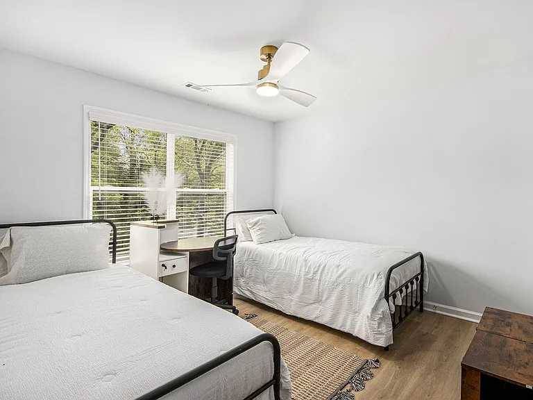 260 Aurora Ave NW — Photo 19