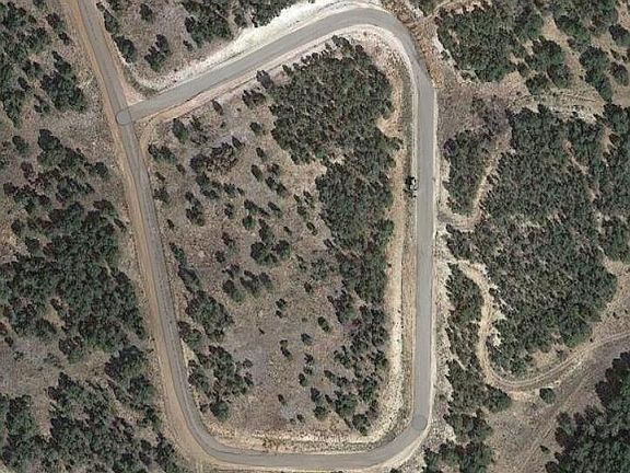 2nd image of 27 Majestic Loop