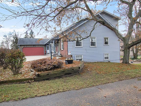 5th image of 6913 Brooklyn Ave SE