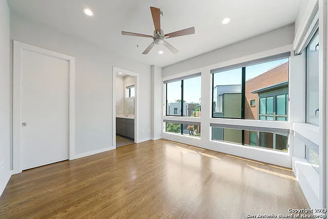 1136 E Euclid Ave — Photo 12