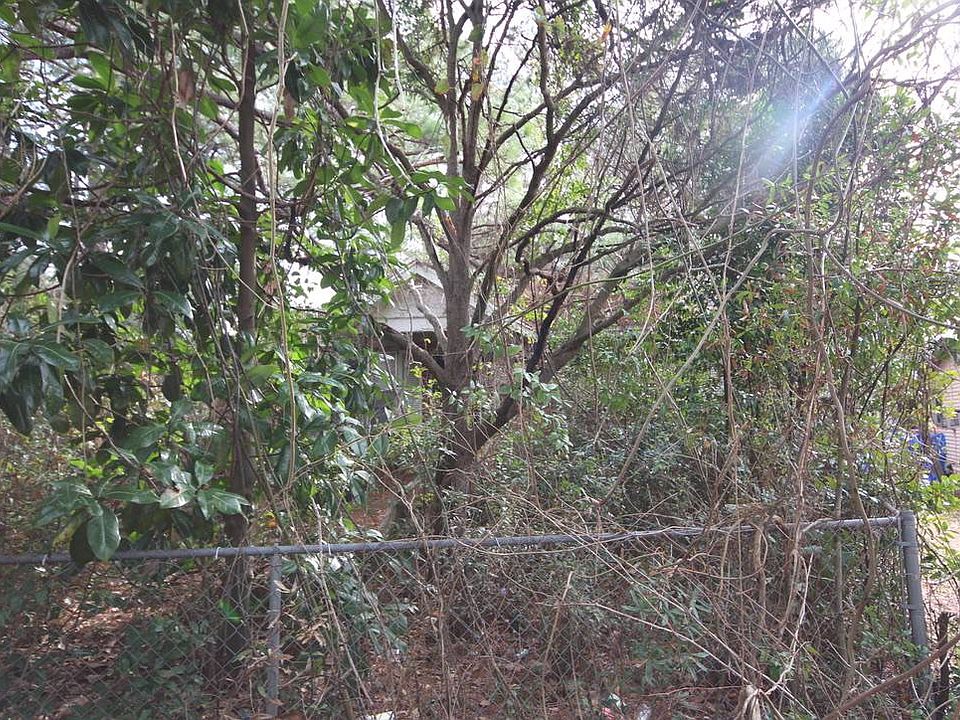 2nd image of 654 S Miriam Ave