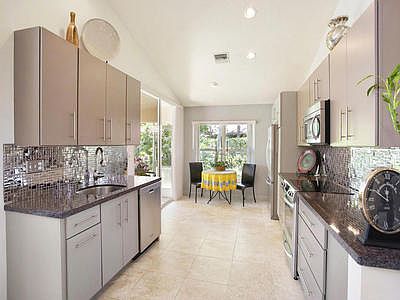 05_kitchen_2101 Mahogany Place